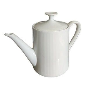 Mitterteich Bavaria Tea Pot 4 Cup White Lined Pattern Made in Germany